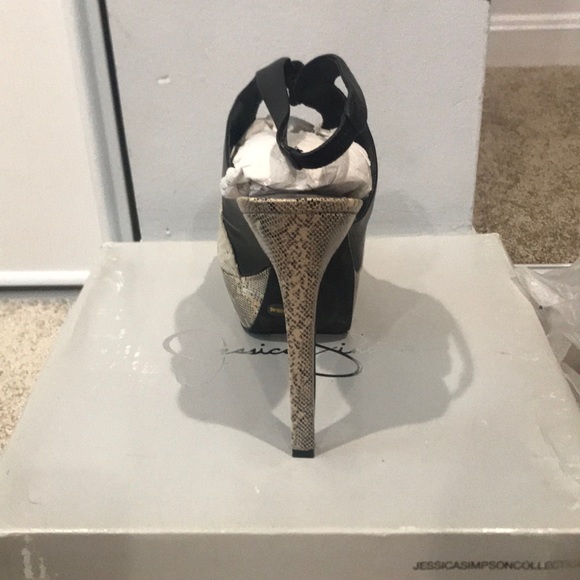 Jessica Simpson - Picture 5 of 5